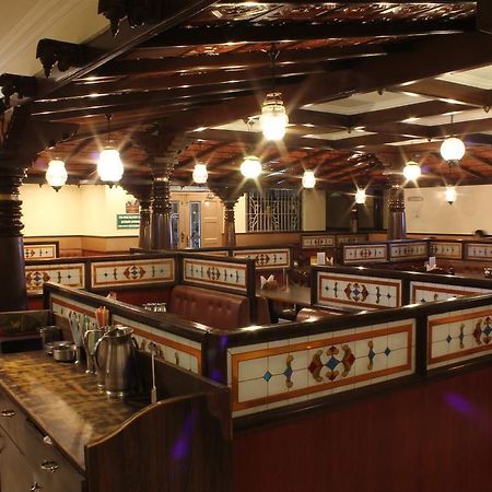 Hotel Emerald Park Chennai Esterno foto