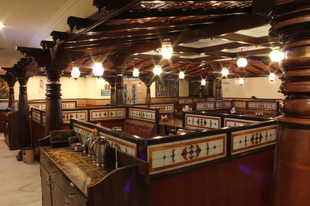 Hotel Emerald Park Chennai Esterno foto