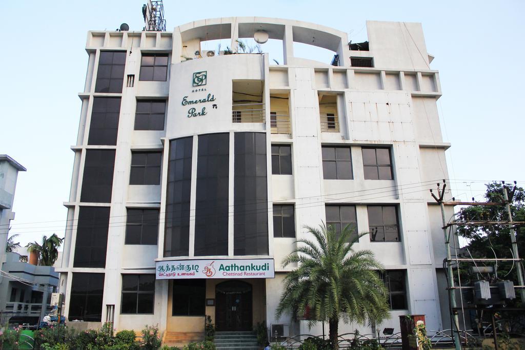 Hotel Emerald Park Chennai Esterno foto