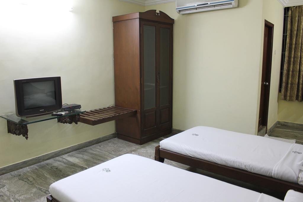 Hotel Emerald Park Chennai Esterno foto